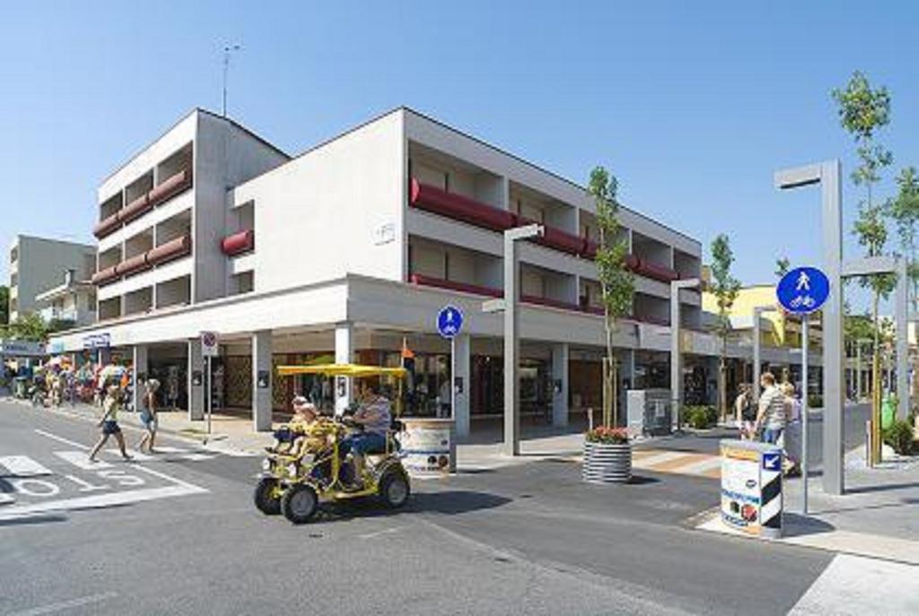 Condominio Clyo Bibione Buitenkant foto