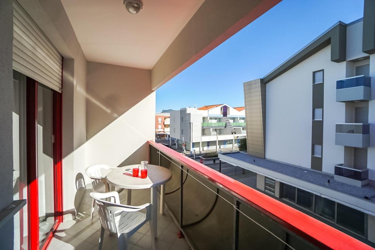 Condominio Clyo Bibione Buitenkant foto