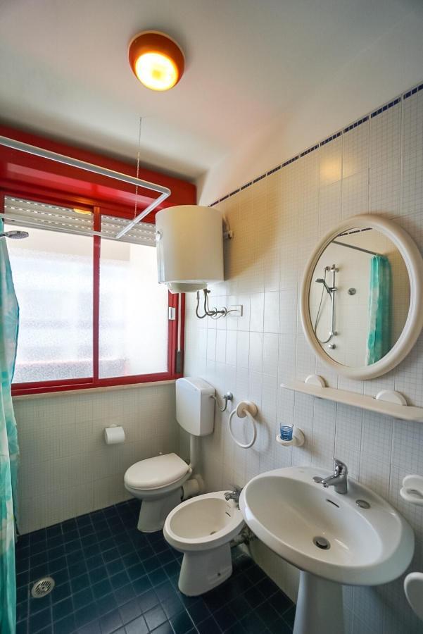 Condominio Clyo Bibione Buitenkant foto