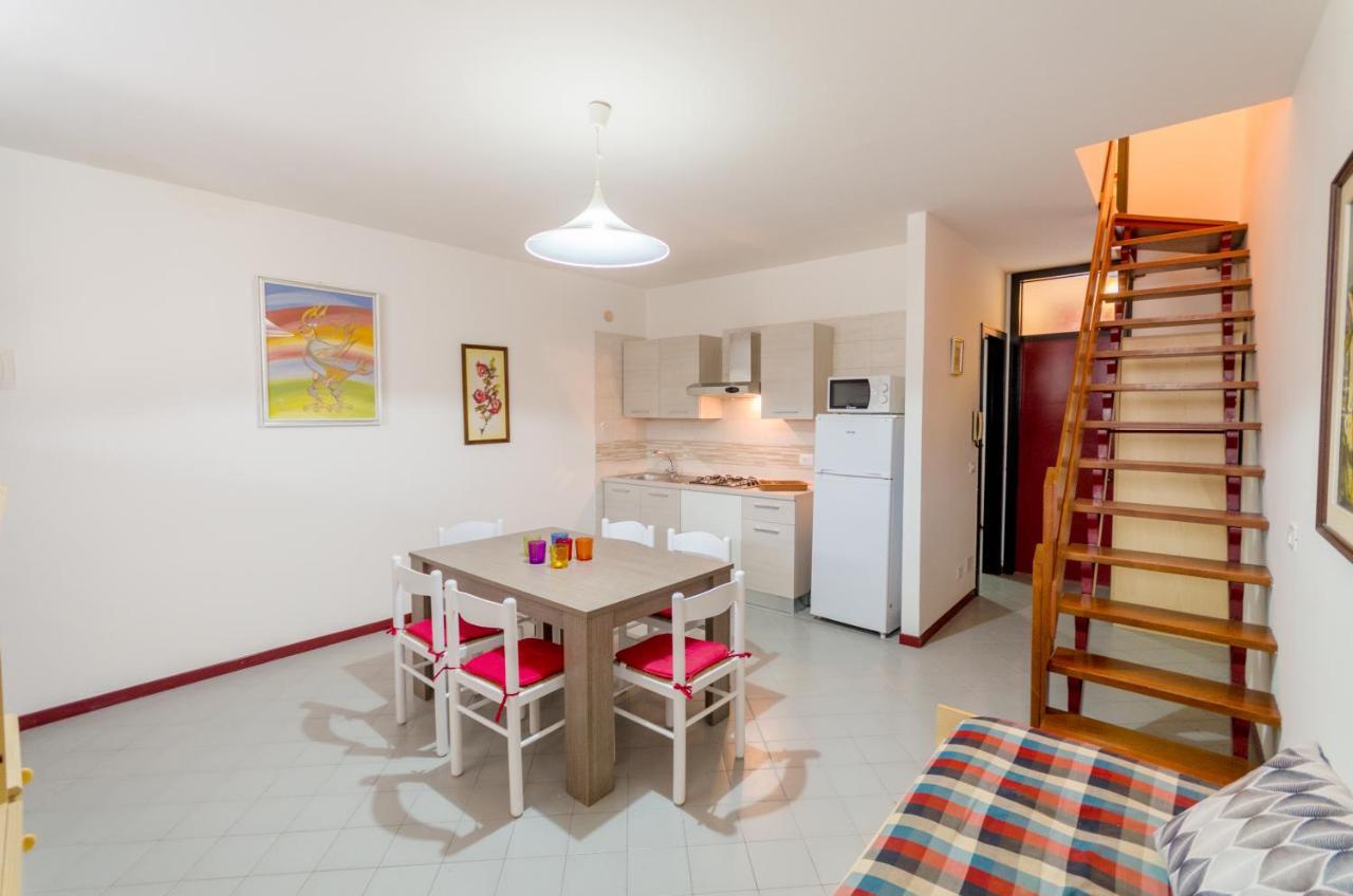 Condominio Clyo Bibione Buitenkant foto