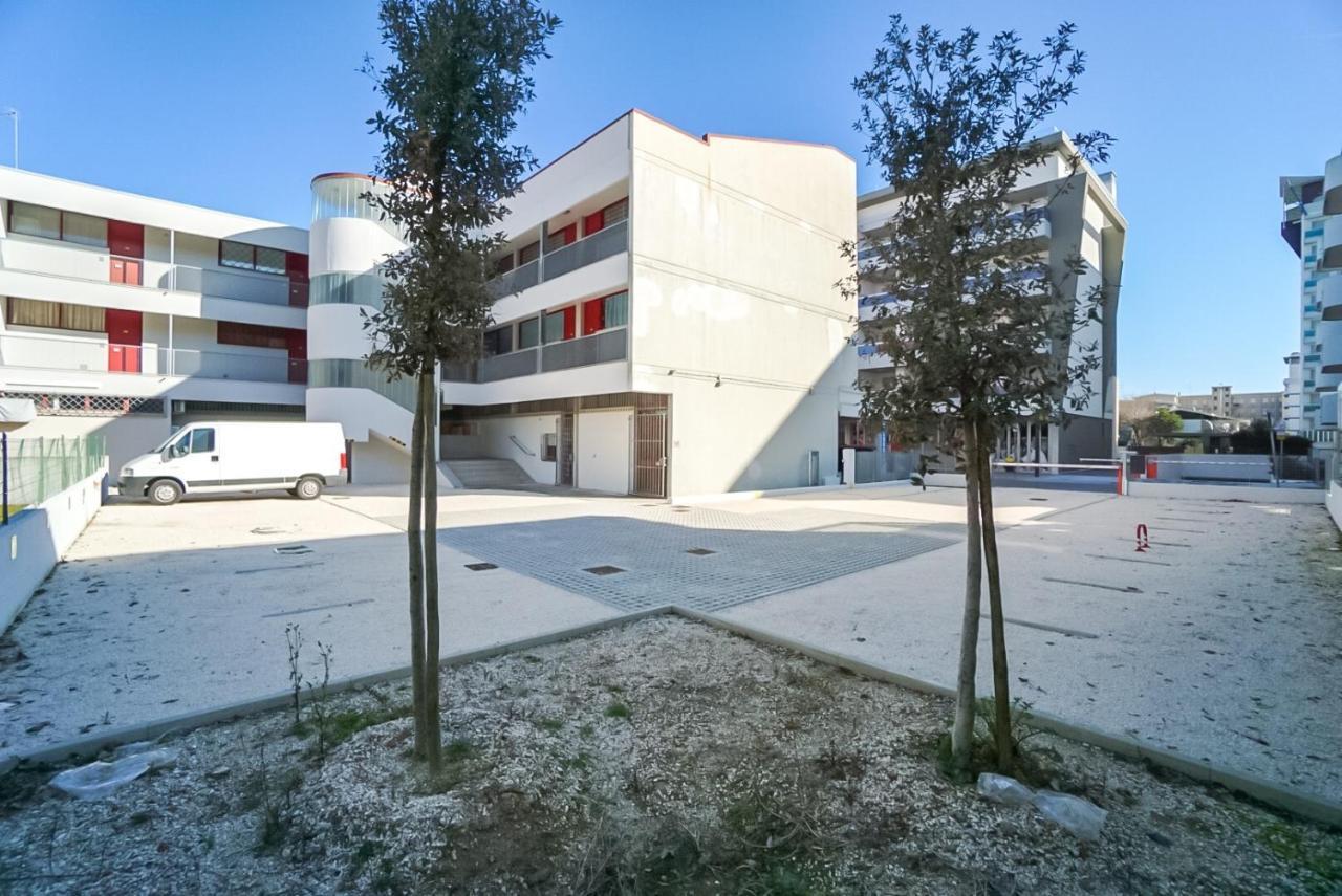 Condominio Clyo Bibione Buitenkant foto