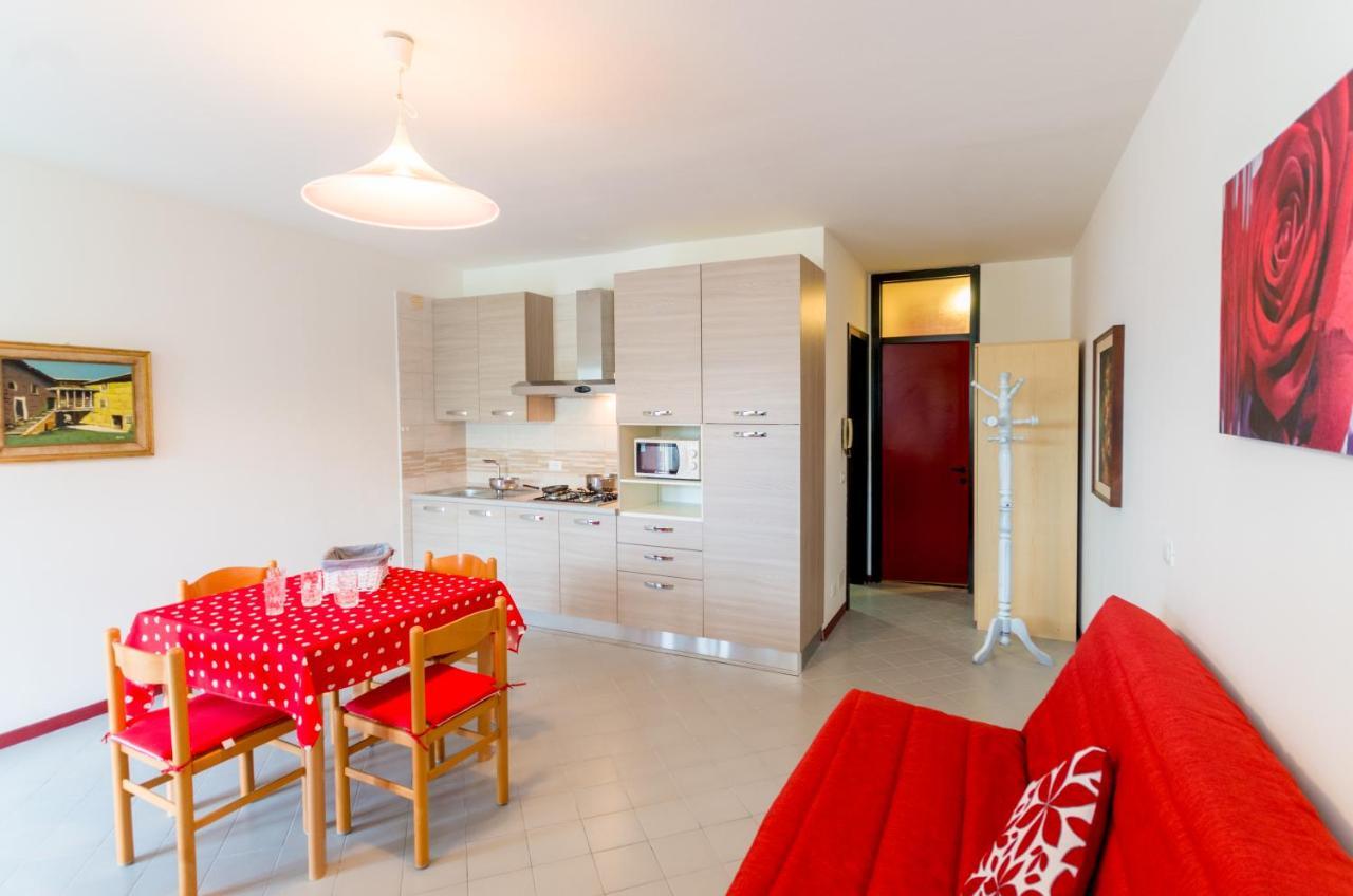 Condominio Clyo Bibione Buitenkant foto